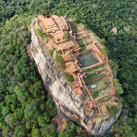 Sigiriya Paradise Inn 外观 照片